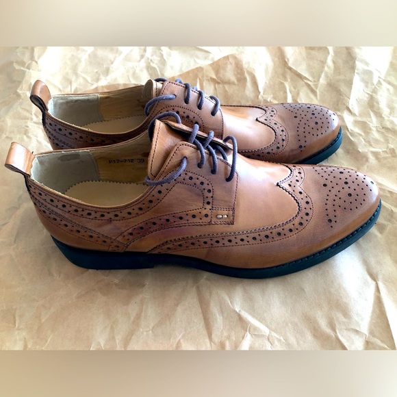 BROWN LEATHER DRESS SHOES - Picture 1 of 7